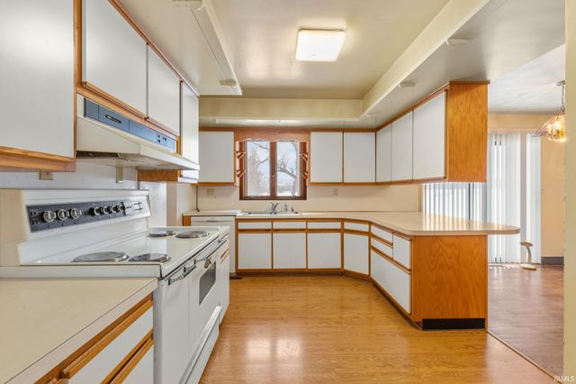 59147 Wilray Drive, Elkhart, IN 46517