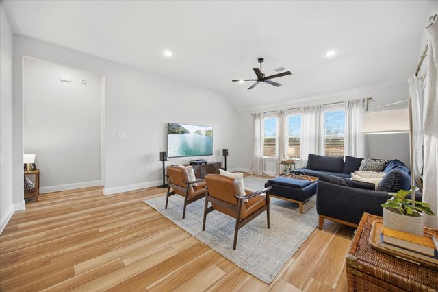 809 Mildren Lane, Fate, TX 75087