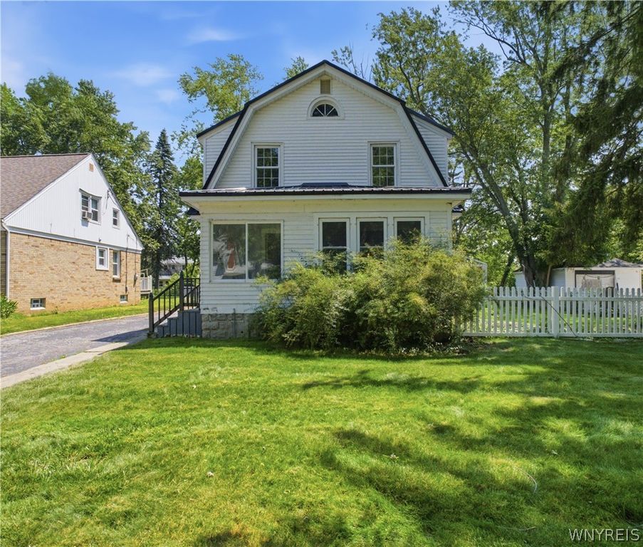 44 Arlington Road, Amherst, NY 14221