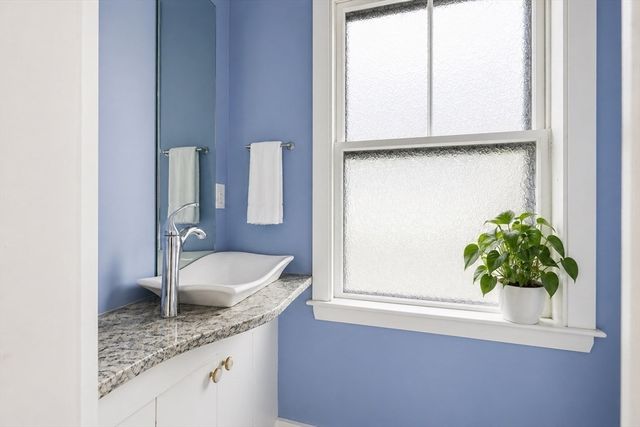 26 Circuit Ave, Newton, MA 02461