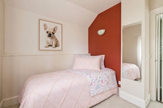 26 Circuit Ave, Newton, MA 02461