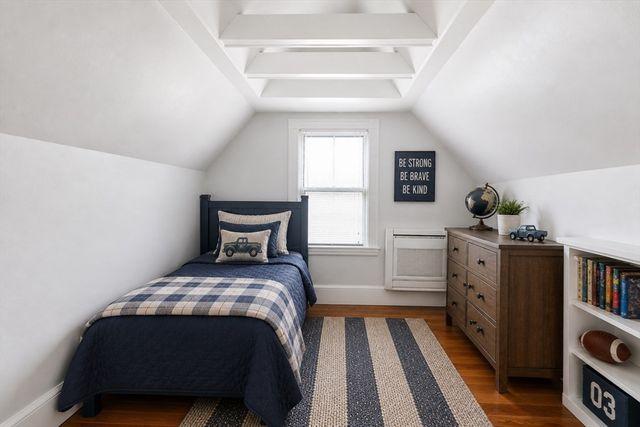 26 Circuit Ave, Newton, MA 02461