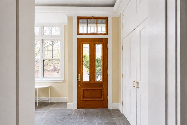 26 Circuit Ave, Newton, MA 02461
