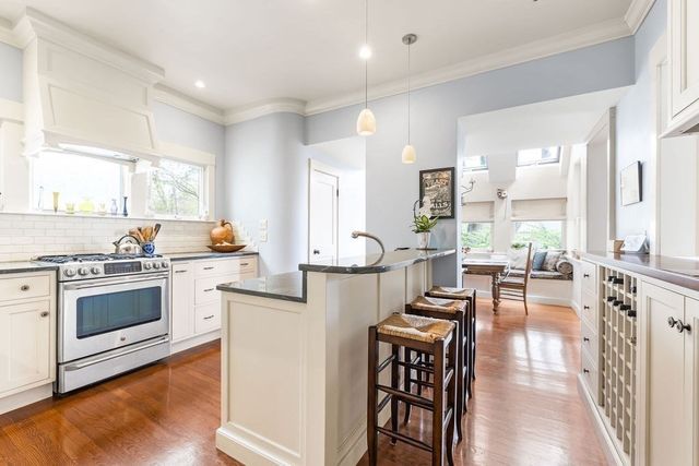 26 Circuit Ave, Newton, MA 02461