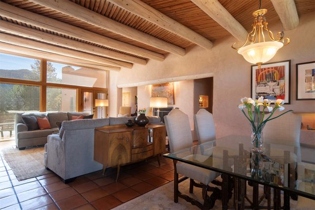 870 Paseo de Don Carlos, Santa Fe, NM 87501