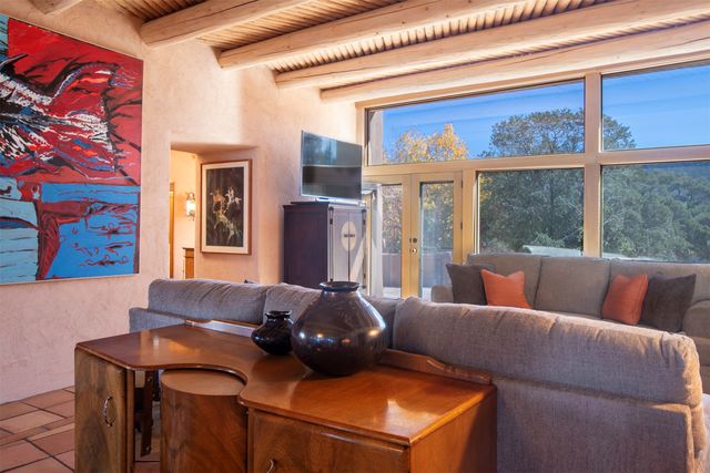 870 Paseo de Don Carlos, Santa Fe, NM 87501