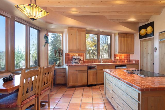 870 Paseo de Don Carlos, Santa Fe, NM 87501
