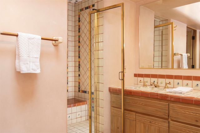 870 Paseo de Don Carlos, Santa Fe, NM 87501