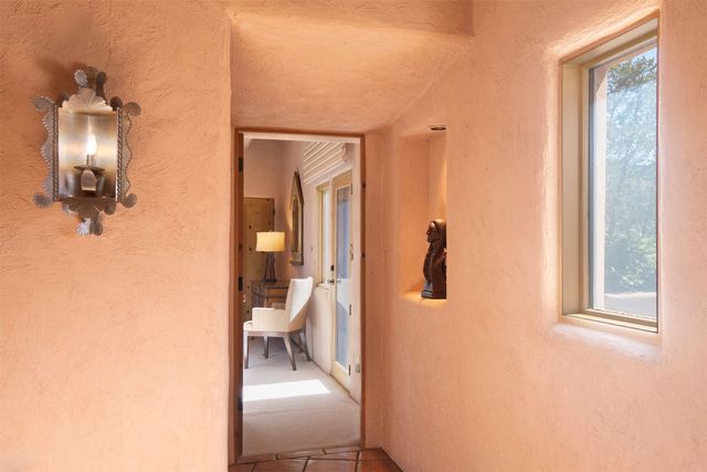 870 Paseo de Don Carlos, Santa Fe, NM 87501