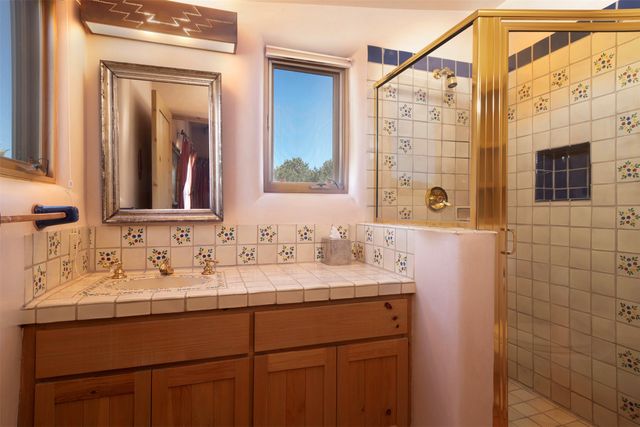 870 Paseo de Don Carlos, Santa Fe, NM 87501
