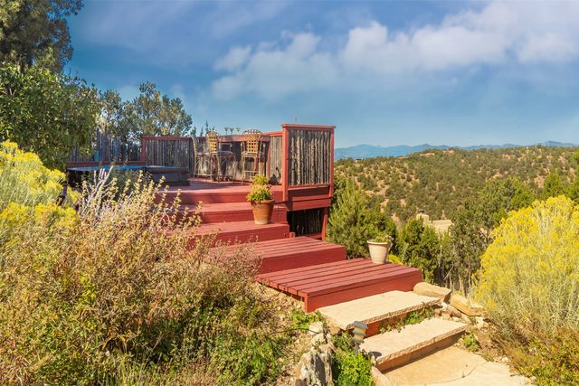 870 Paseo de Don Carlos, Santa Fe, NM 87501