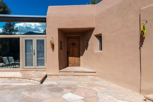 870 Paseo de Don Carlos, Santa Fe, NM 87501