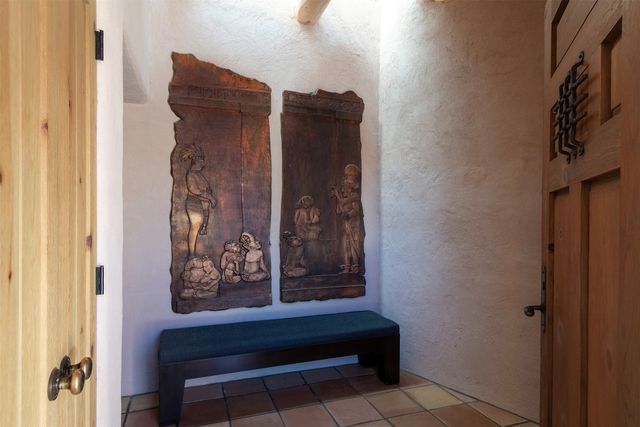 870 Paseo de Don Carlos, Santa Fe, NM 87501
