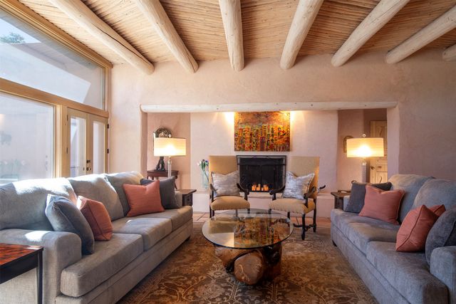 870 Paseo de Don Carlos, Santa Fe, NM 87501