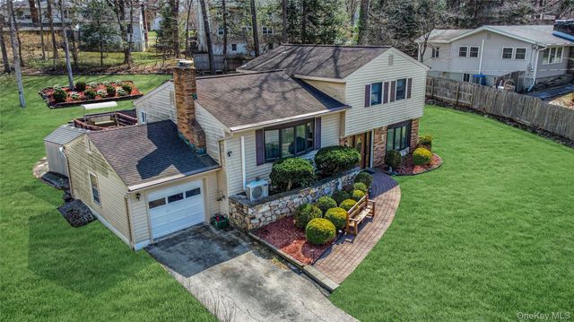 10 Horizon Hill Drive, Poughkeepsie, NY 12603