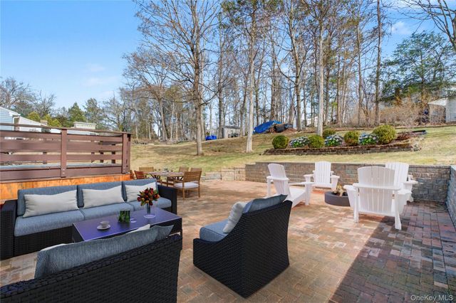 10 Horizon Hill Drive, Poughkeepsie, NY 12603