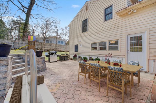 10 Horizon Hill Drive, Poughkeepsie, NY 12603