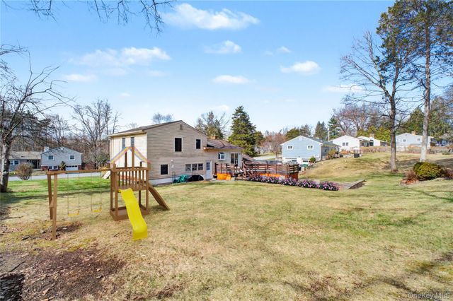 10 Horizon Hill Drive, Poughkeepsie, NY 12603