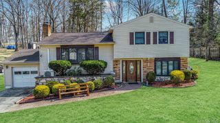 10 Horizon Hill Drive, Poughkeepsie, NY 12603