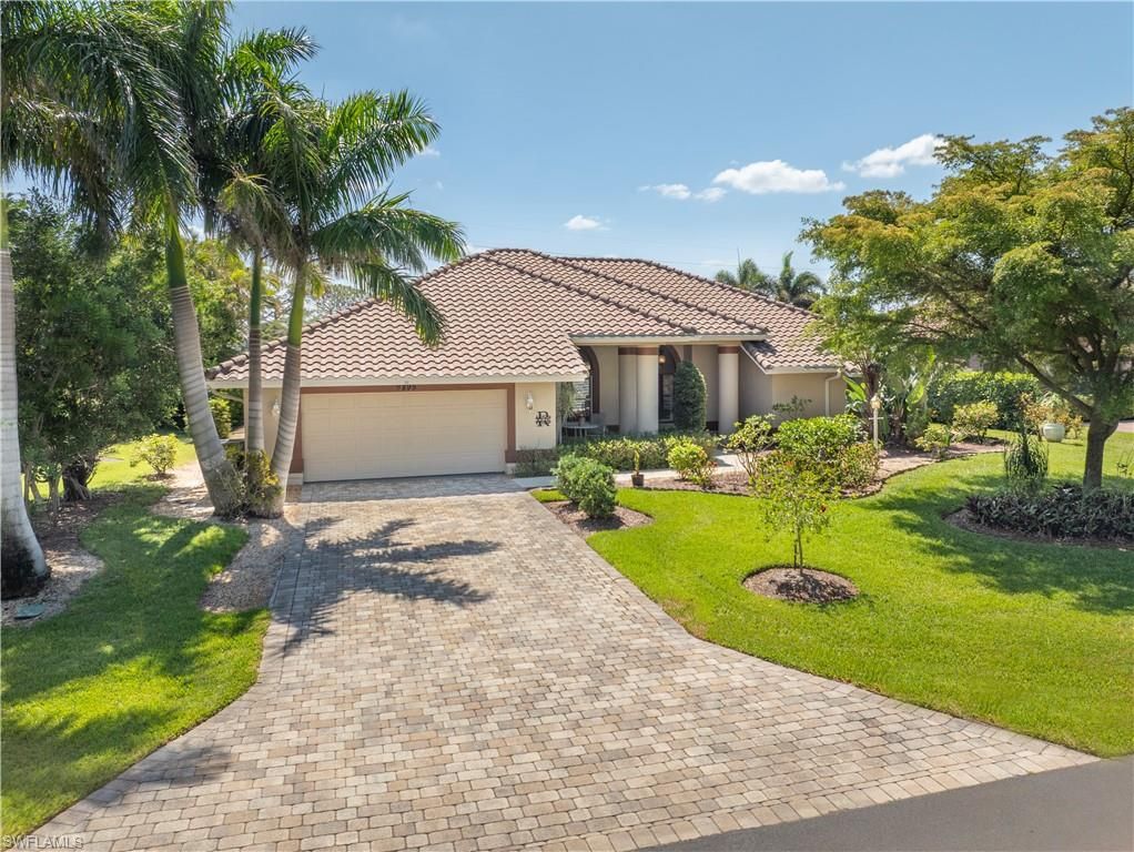 9895 El Greco CIR, Bonita Springs, FL 34135