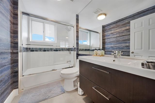 3531 SW 1st Ave ., Miami, FL 33145