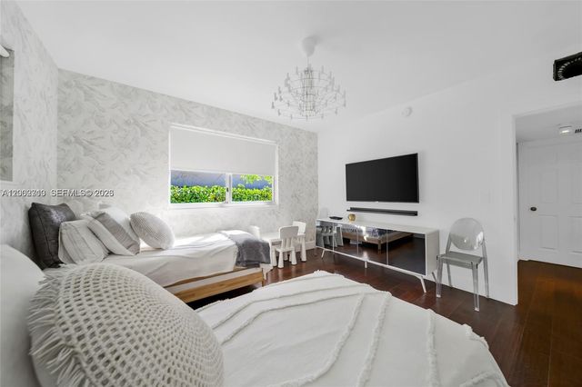 3531 SW 1st Ave ., Miami, FL 33145