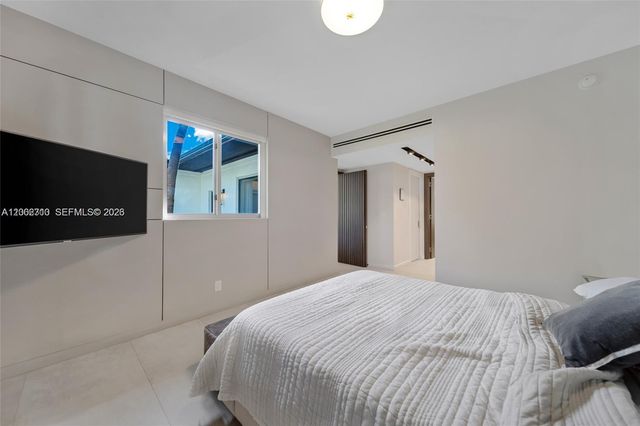 3531 SW 1st Ave ., Miami, FL 33145