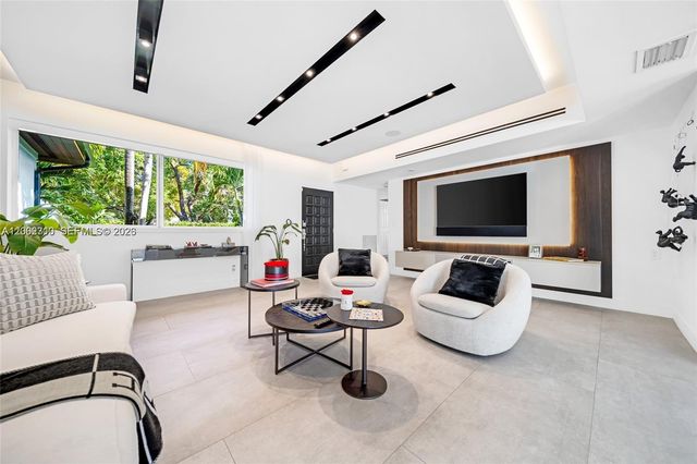 3531 SW 1st Ave ., Miami, FL 33145