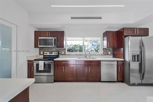 3531 SW 1st Ave ., Miami, FL 33145