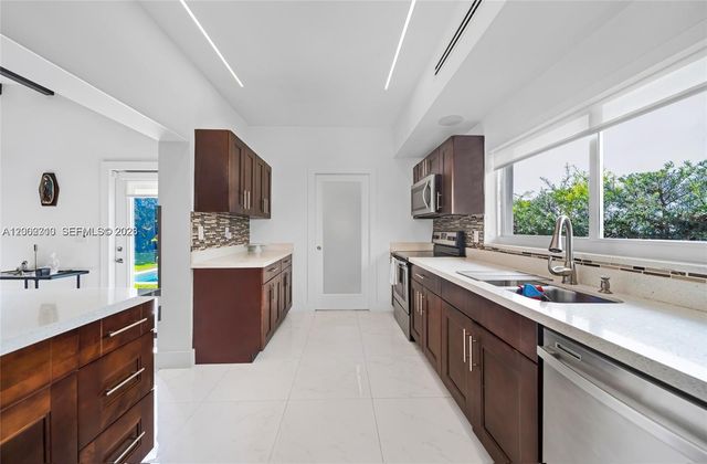 3531 SW 1st Ave ., Miami, FL 33145