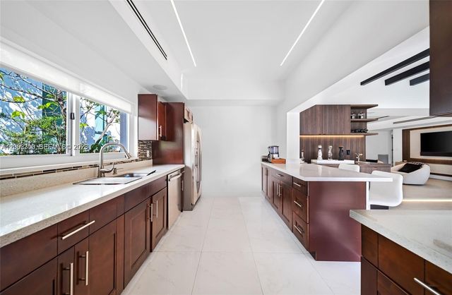 3531 SW 1st Ave ., Miami, FL 33145