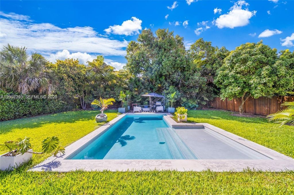 3531 SW 1st Ave ., Miami, FL 33145