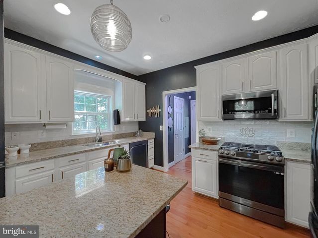 19137 LAKE DRIVE, Leonardtown, MD 20650