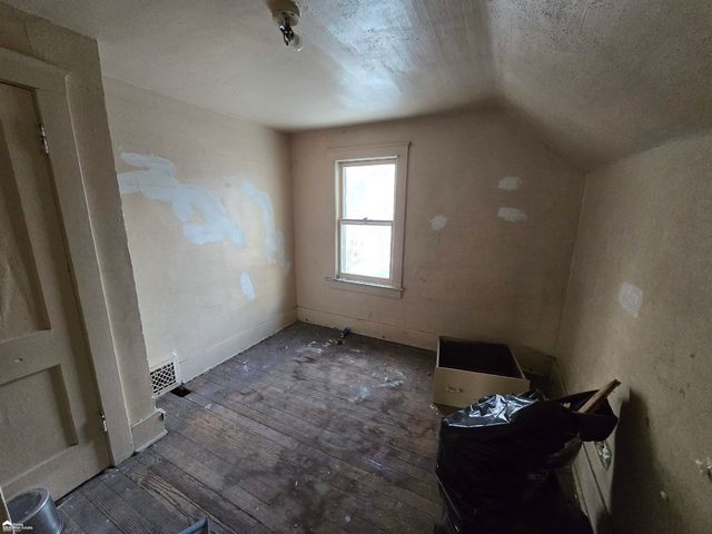 341 Crosby Street, Flint, MI 48503