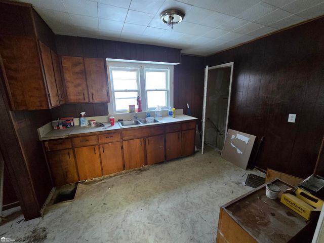 341 Crosby Street, Flint, MI 48503