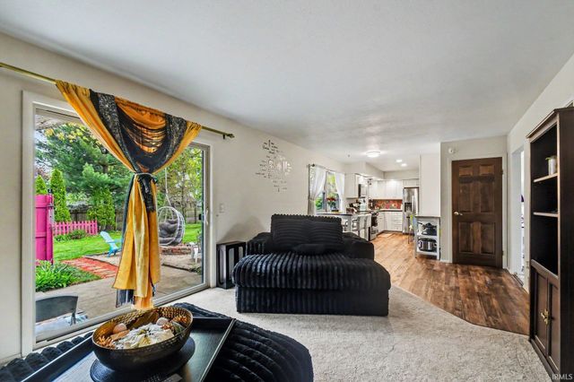 2940 Marrett Drive, Mishawaka, IN 46544