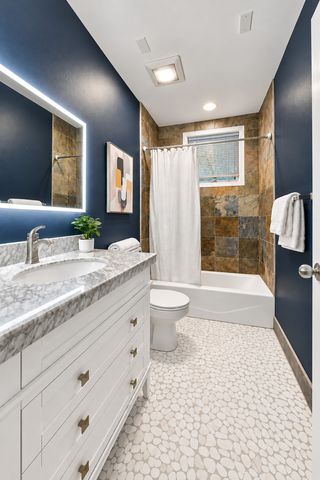 853 N Wood Street 1, Chicago, IL 60622