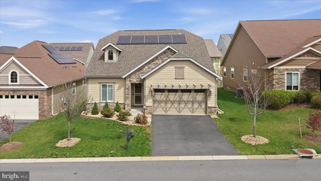 110 COTTONTAIL DR, Lake Frederick, VA 22630