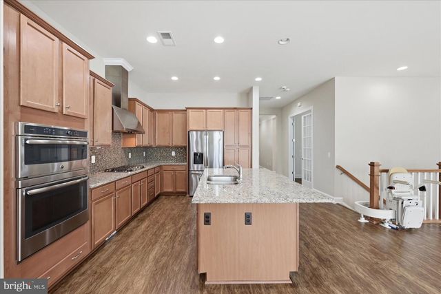 110 COTTONTAIL DR, Lake Frederick, VA 22630