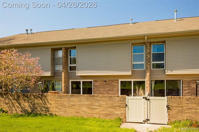 2011 Thornhill Place, Detroit, MI 48207