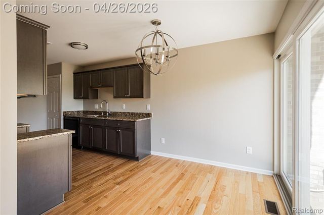 2011 Thornhill Place, Detroit, MI 48207