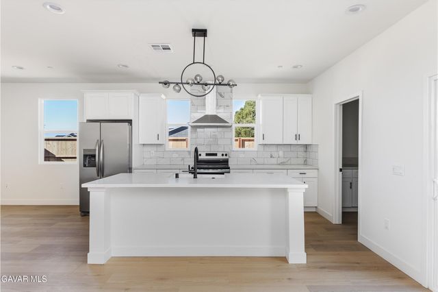 9701 Susan Avenue, California City, CA 93505