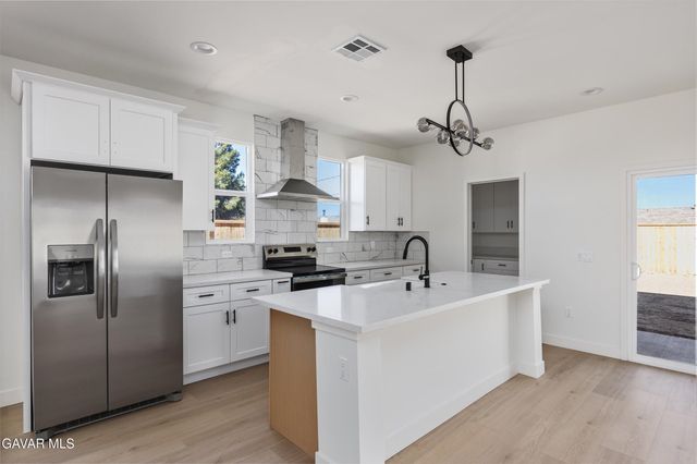 9701 Susan Avenue, California City, CA 93505