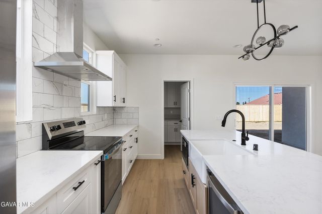 9701 Susan Avenue, California City, CA 93505