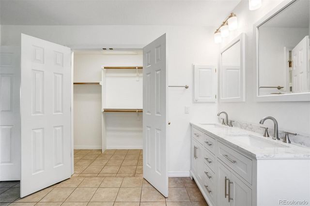 9633 E Caley Circle, Englewood, CO 80111