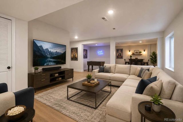 9633 E Caley Circle, Englewood, CO 80111