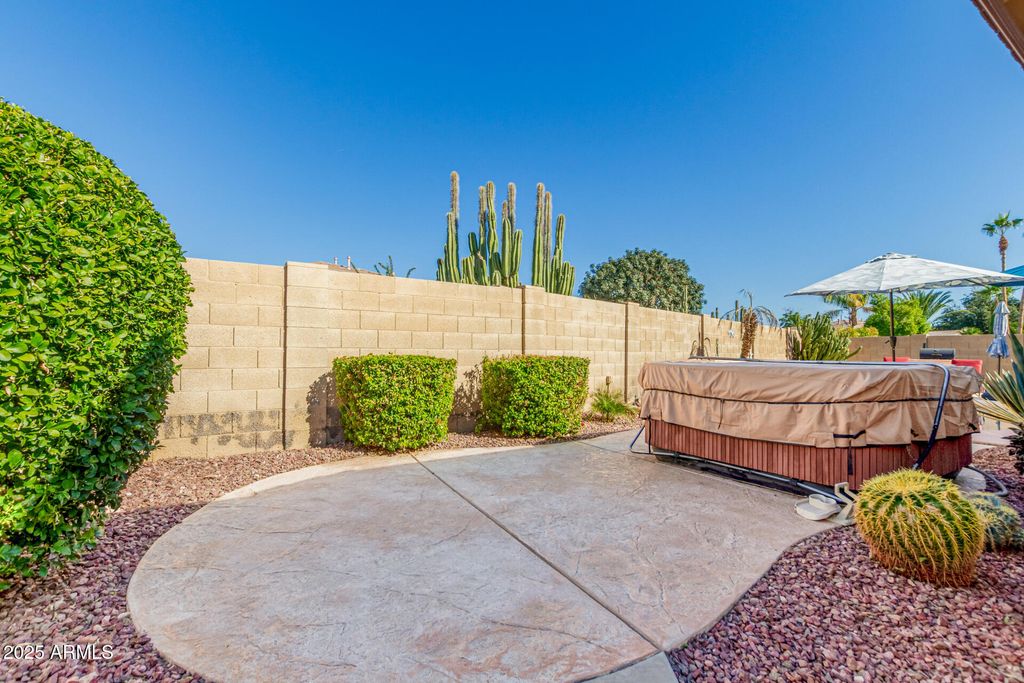 Image 37 of property listing at 3084 E CAPRICORN Way, Chandler, AZ 85249