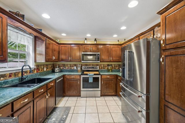 2926 Vine Drive, Dalton, GA 30721