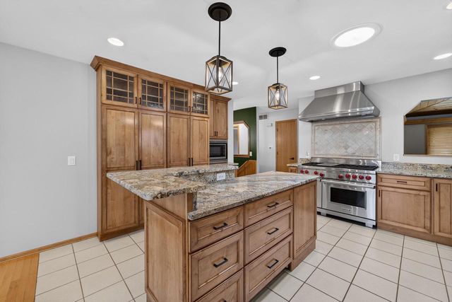 408 Pinehurst Drive, Waunakee, WI 53597