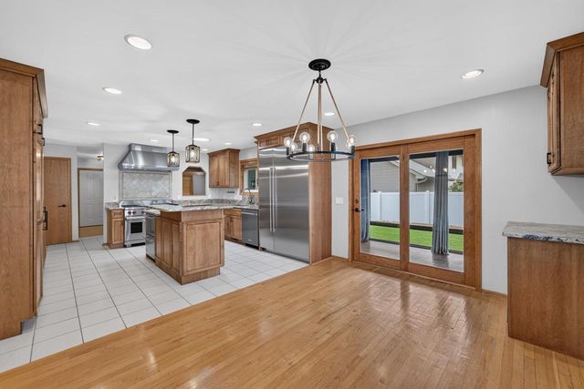 408 Pinehurst Drive, Waunakee, WI 53597